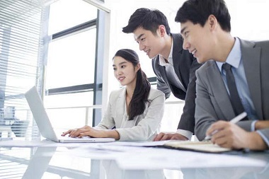 Phiên Dịch Đưa Đối Tác Đi Gặp Trực Tiếp Nhà Máy Bên Trung Quốc